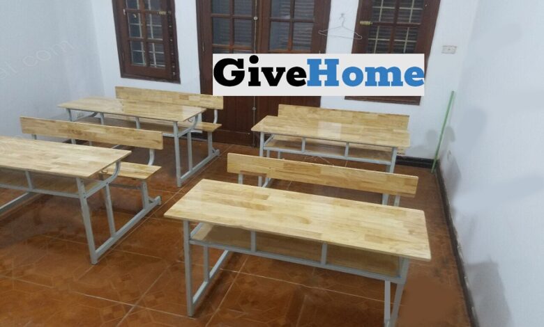 Bàn ghế học sinh tiểu học gỗ tự nhiên